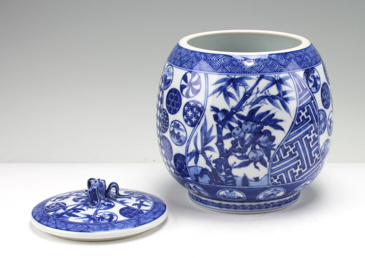 五代 宮川香斎 真葛窯 倣祥瑞芋頭水指 鵬雲斎御書付 5th miyagawa, kosai makuzu pottery shonzui  (ceramics with blue patterns on white backgrounds) tubercle water jar | 古美術  山田幽篁堂