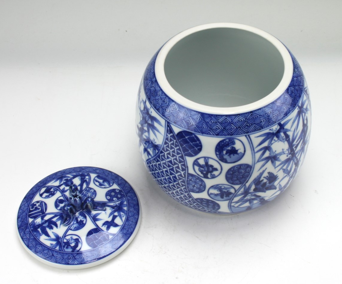 五代 宮川香斎 真葛窯 倣祥瑞芋頭水指 鵬雲斎御書付 5th miyagawa, kosai makuzu pottery shonzui  (ceramics with blue patterns on white backgrounds) tubercle water jar | 古美術  山田幽篁堂