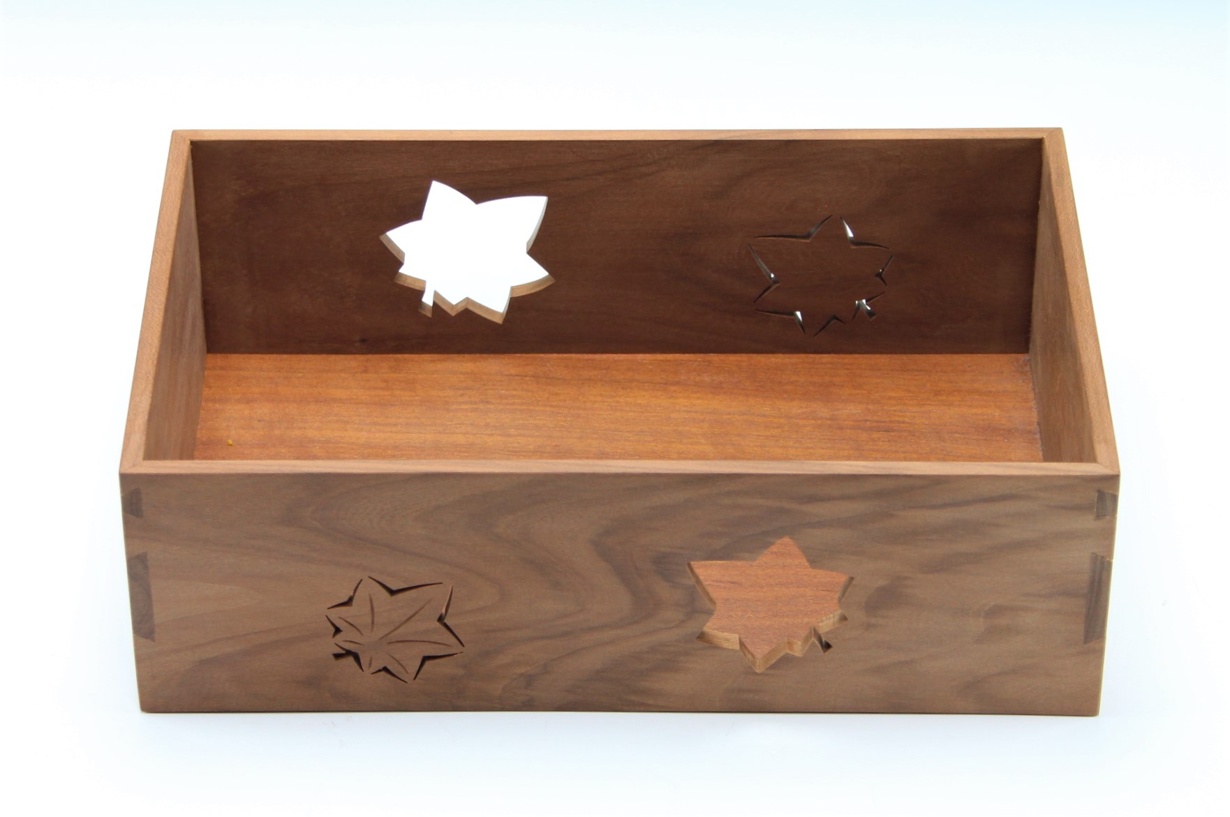 雲錦莨盆 (大原山桜以て楓透かし)