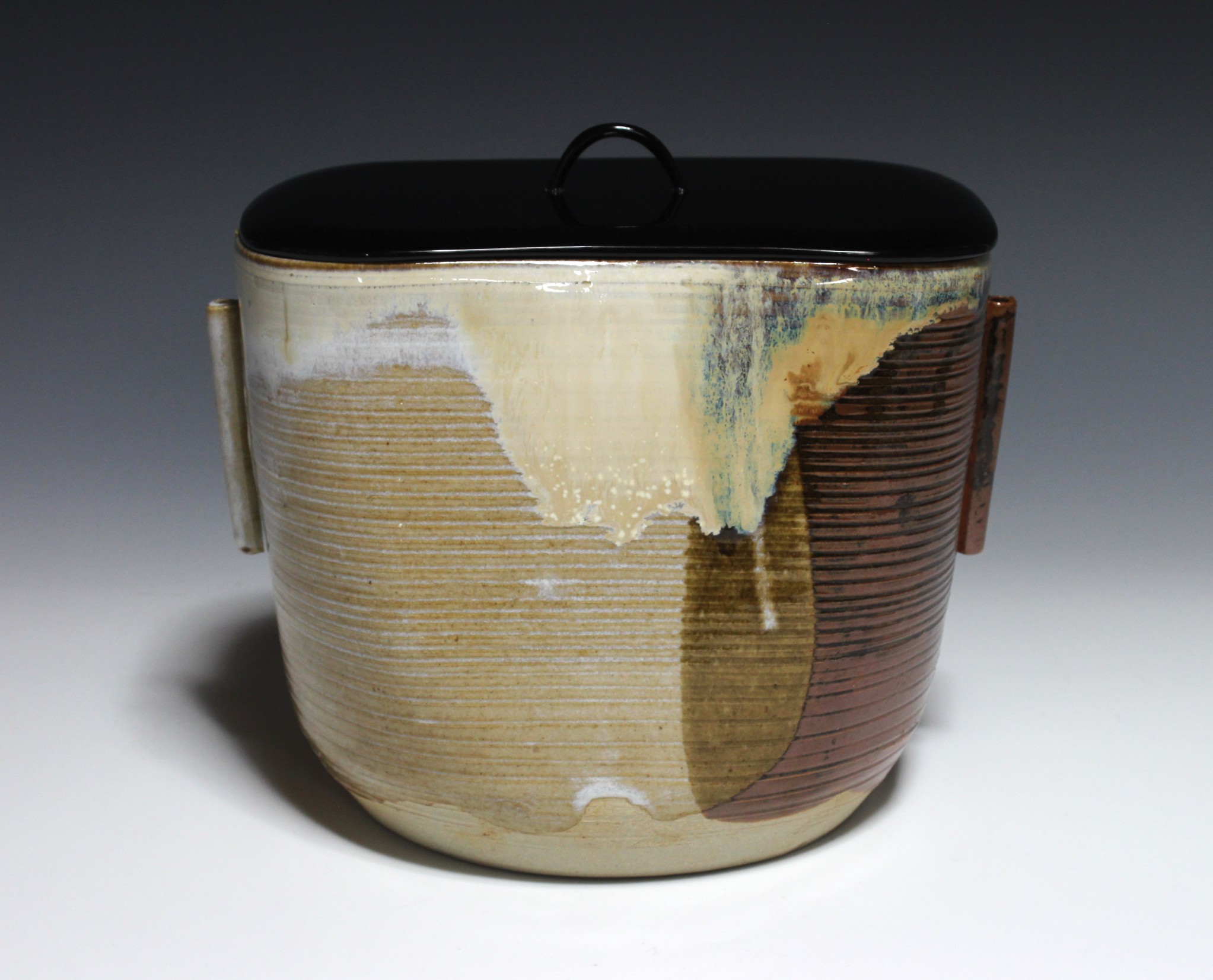 高取釉掛分四方耳付水指